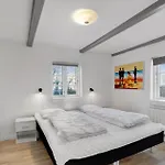 Pet Friendly In With Sauna Vils
